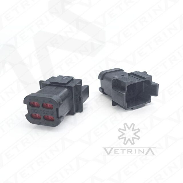 Conector macho Deutsch série DT de 8 vias, codificação B, modelo DT04-08PB-CE01, cor preta com retentor traseiro e vedação para cabos de parede fina.