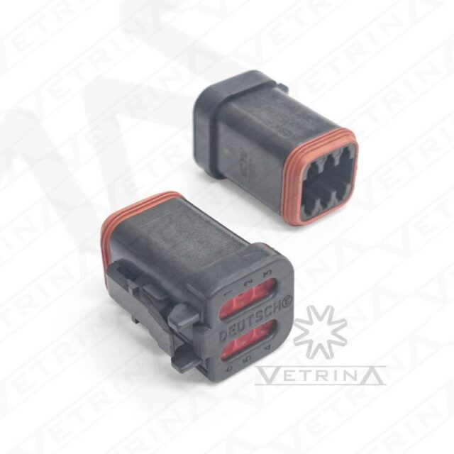 Conector fêmea selado Deutsch série DT de 6 vias, modelo DT06-6S-CE05, cor preta com vedação para fios finos e retentor traseiro de proteção.