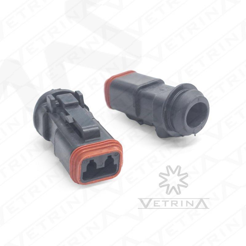 Conector fêmea selado Deutsch série DT de 2 vias, modelo DT06-2S-LC01, cor cinza com retentor traseiro de proteção e vedação de alta performance.