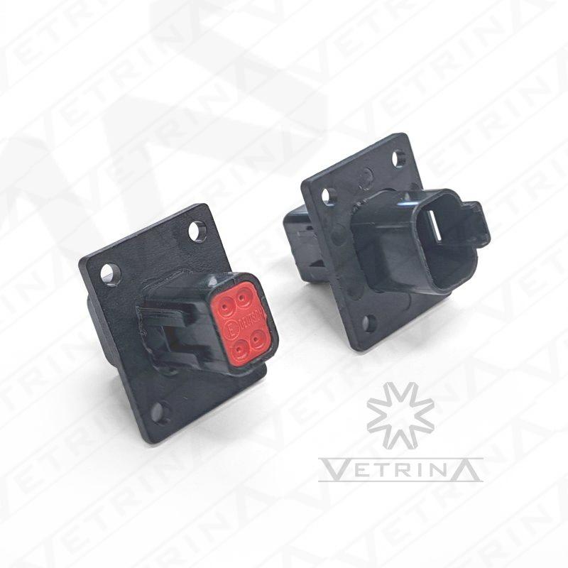 Conector DEUTSCH DT 4 vias preto com flange de 4 furos