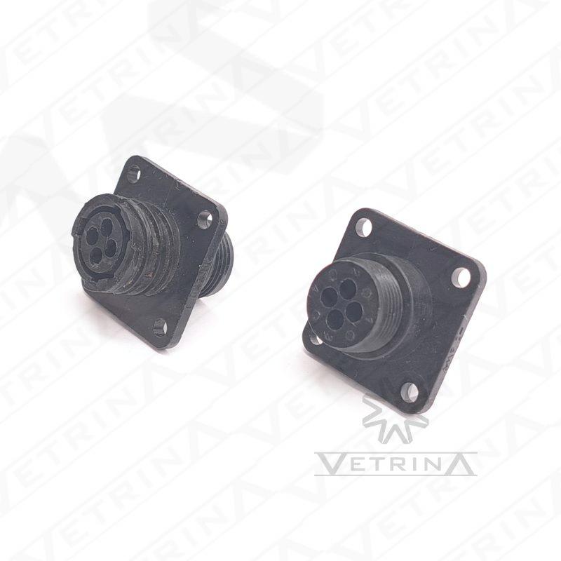 Conector CPC 4 vias preto com flange