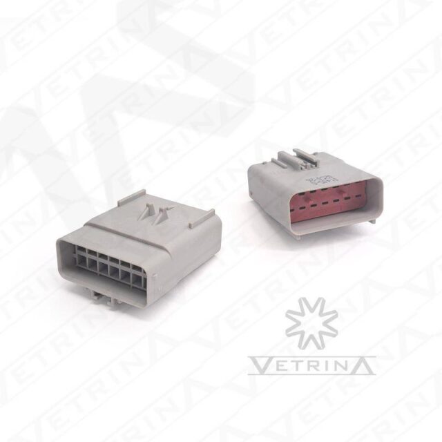 Conector macho Aptiv série Apex 2.8 de 14 vias, modelo 54201405, cor cinza com trava vermelha, projetado para alta capacidade de corrente em sistemas elétricos automotivos.