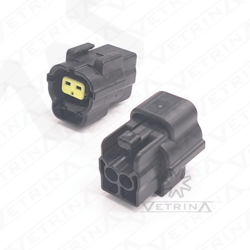 Conector selado TE Connectivity série Econoseal J de 2 vias, modelo 881773-1, composto por corpo preto e trava amarela, ideal para sensores e chicotes automotivos.