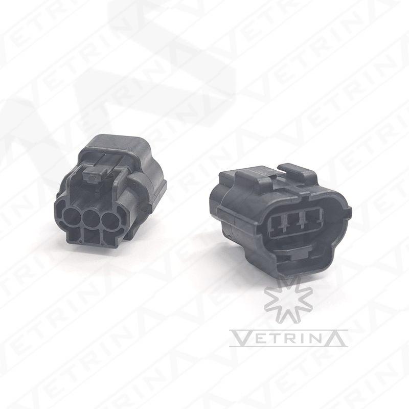 Conector selado TE Connectivity série Econoseal J de 3 vias, modelo 174357-2, cor preta com trava de segurança amarela, projetado para vedação e durabilidade em sensores automotivos.