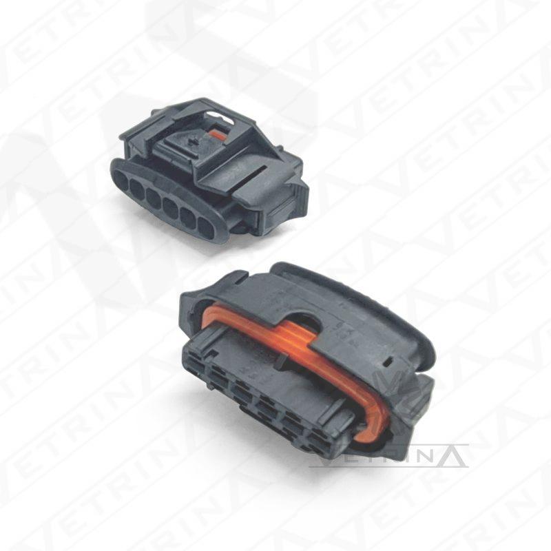 Conector fêmea selado Bosch série Kompakt 1.1 de 5 vias, modelo 1-928-403-740, cor preta, projetado para sensores e conexões eletrônicas de alta precisão em motores.