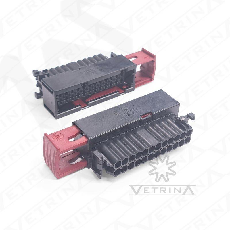Conector fêmea selado TE Connectivity de 24 vias, modelo 1-967558-1, preto com alavanca de trava vermelha, para sistemas eletrônicos veiculares de alta densidade.