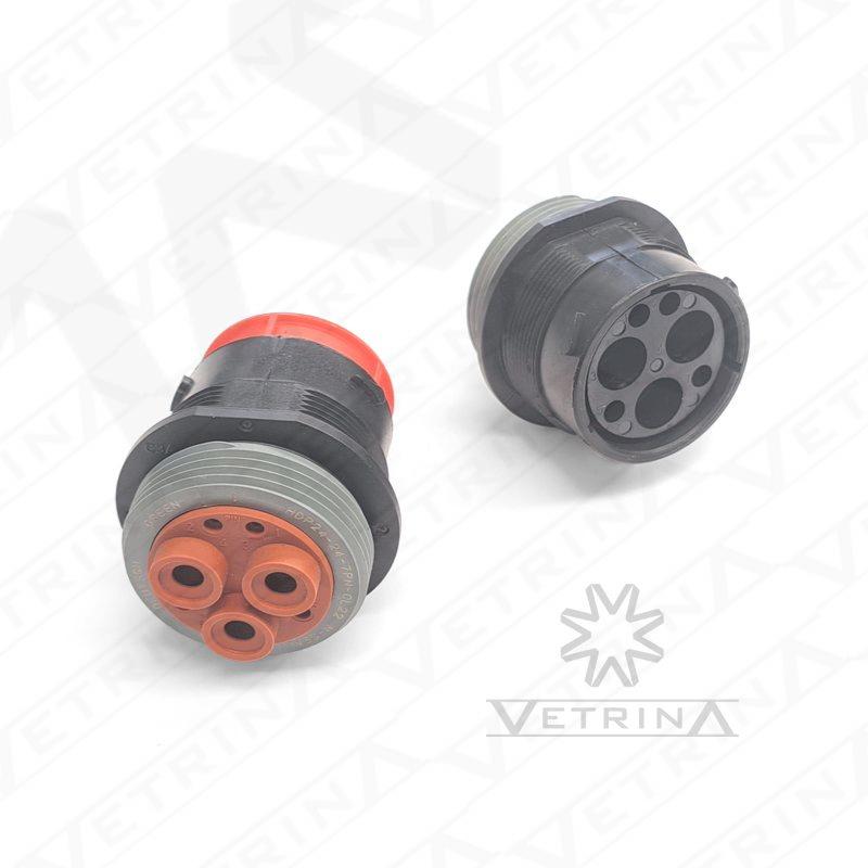 Conector circular Deutsch série HDP20 de 7 vias, modelo HDP24-24-7PN-CL22, para montagem em painel com anel de trava metálico e corpo em termoplástico preto de alta resistência.