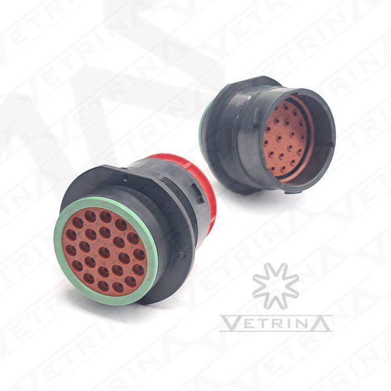 Conector plugue circular Deutsch série HDP20 de 23 vias, modelo HDP26-24-23PN-L017, com pinos macho e anel adaptador traseiro para proteção de fiação.