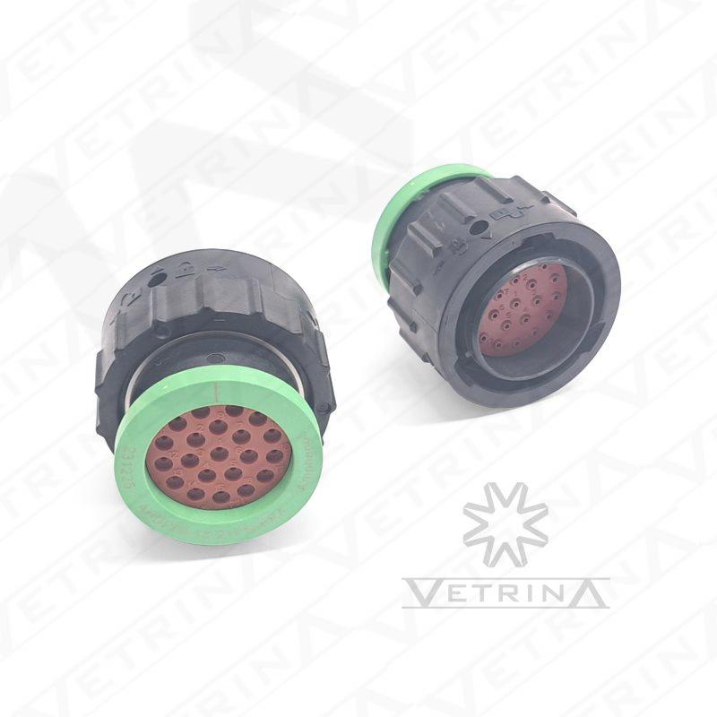 Conector plugue circular Amphenol série AHDP de 21 vias, modelo AHDP06-18-21PN-BRA, com pinos macho e anel adaptador traseiro para proteção de chicote.