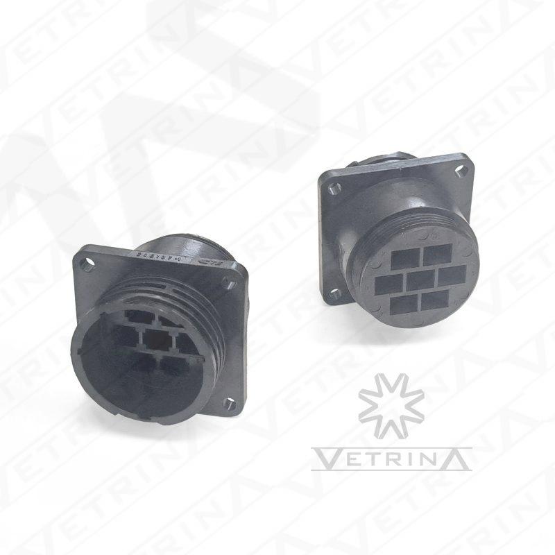 Conector receptáculo macho circular TE Connectivity série CPC de 7 vias com flange, modelo 206137-1, em termoplástico preto para montagem em painel.