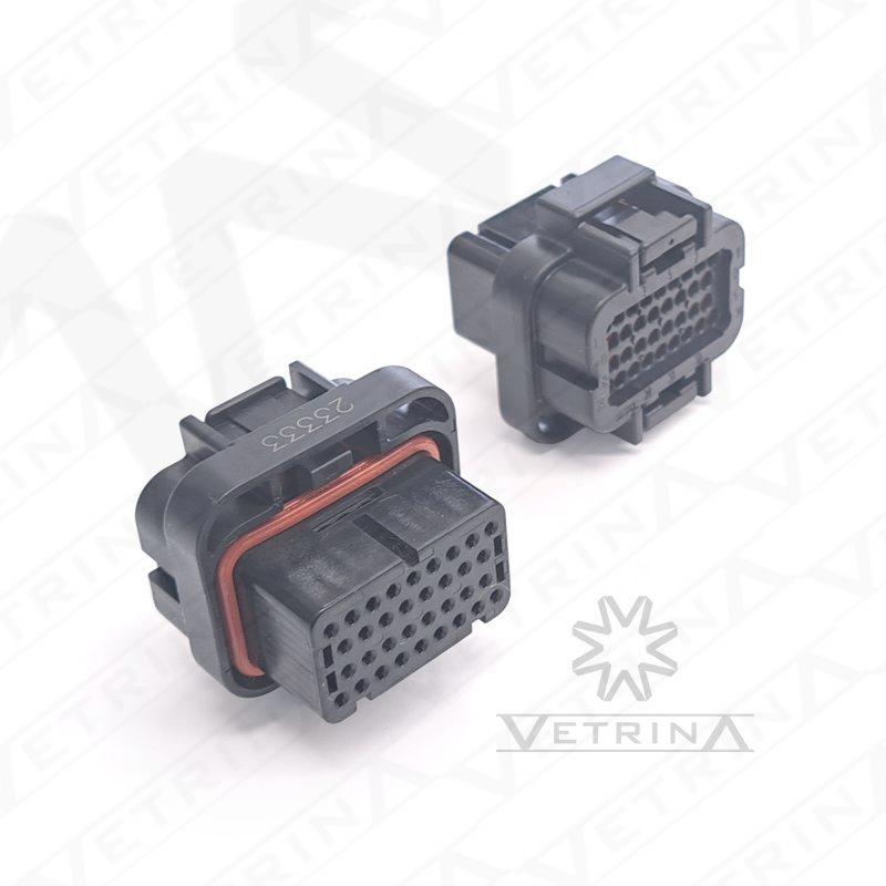 Conector selado TE Connectivity Superseal 1.0 de 34 vias, modelo 2-1437285-3, cor preta com guias de codificação para conexão segura em módulos de controle eletrônico.