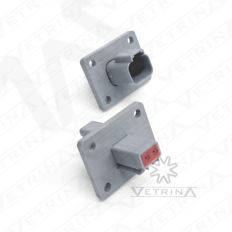 Conector macho selado Amphenol série AT de 2 vias, modelo AT04-2P-L012, cor cinza com flange de montagem para painel e proteção IP67.