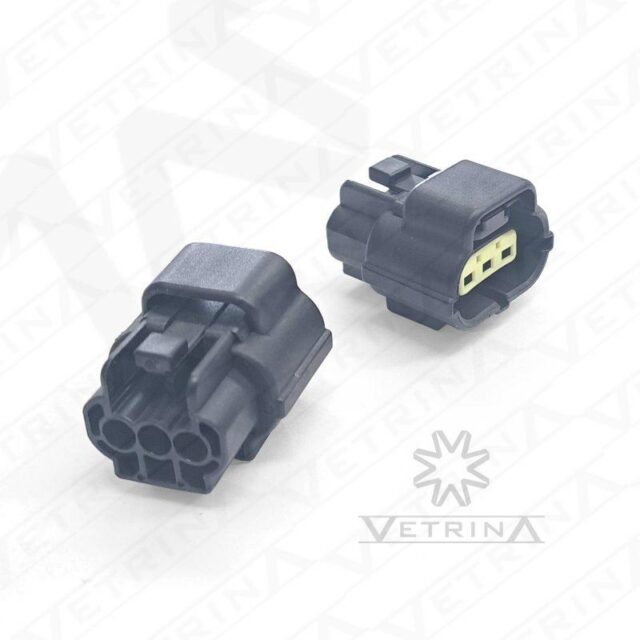 Conector plugue fêmea TE Connectivity série Econoseal de 3 vias, modelo 2822390-1, cor preta com vedação para aplicações automotivas.
