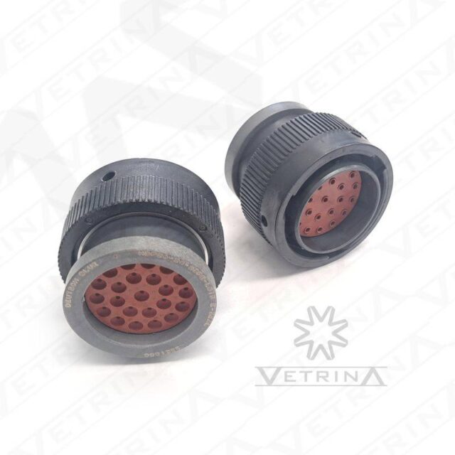 Conector plugue macho Deutsch série HDP20 de 23 vias, modelo HDP26-24-23PE-L017, configuração invertida com proteção IP68.