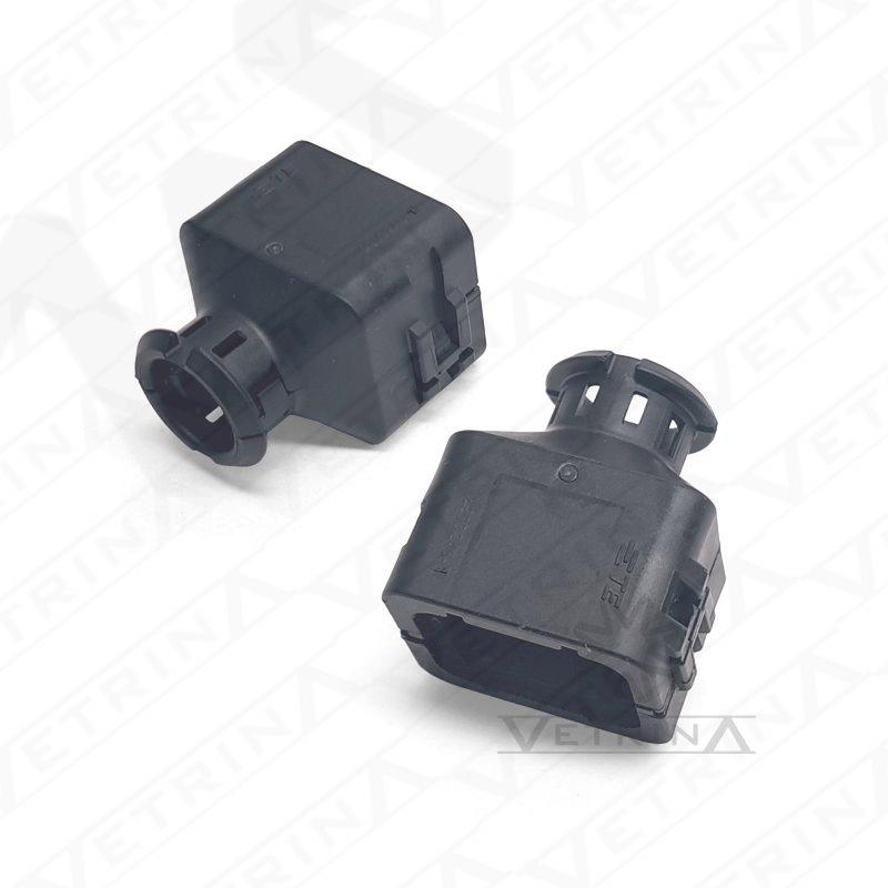 Capa traseira (backshell) TE Connectivity para conectores série AMPSEAL 16 de 2 vias, modelo 2292860-1, cor preta com encaixe snap-on.