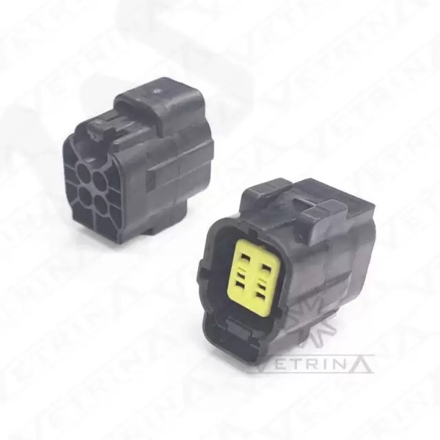 Conector selado TE Connectivity série Econoseal J de 4 vias, modelo 174257-2, cor preta com trava amarela, ideal para vedação em conexões elétricas de motores e sensores.